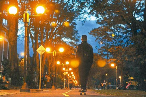 Cuestionan a Codensa por fallas en alumbrado público de Bogotá